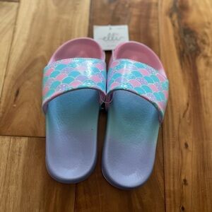 Childs Elli by Capelli Slides. Pastel Colors